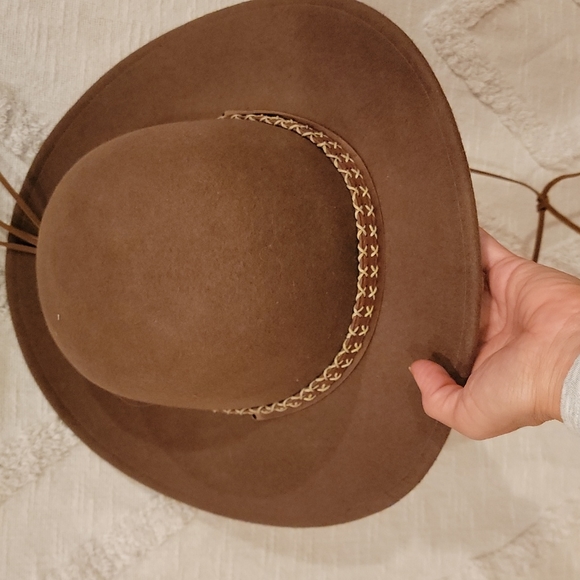 Hat - Picture 4 of 4